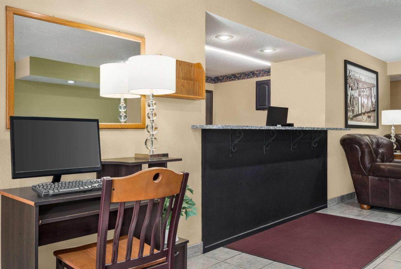 ซูเปอร์ 8 บาย วินด์แฮม เมย์สวิลล์ เคนทักกี Hotel Maysville ภายนอก รูปภาพ